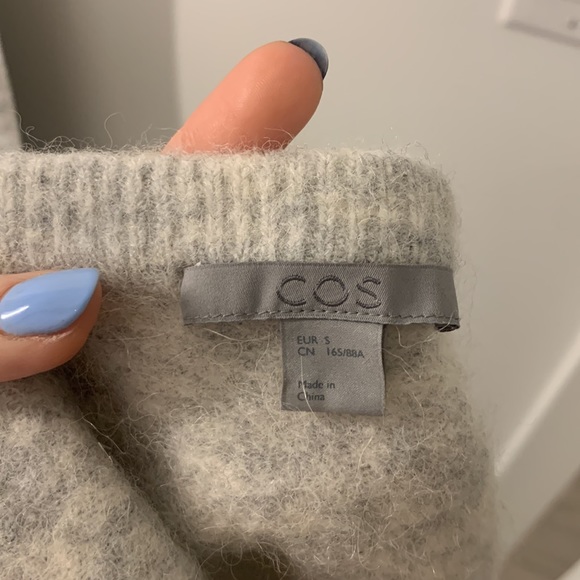 Gorgeous gray wool & alpaca blend COS wrap sweater - Picture 2 of 5